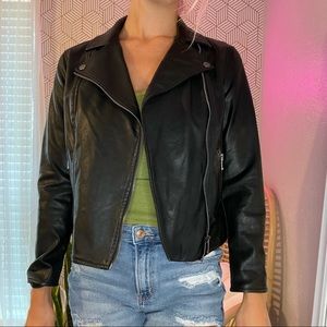Cropped leather jacket